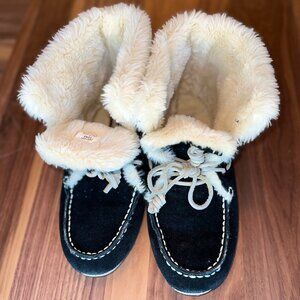 Clarks Black Suede w/ fur trim Moccasin  Booties